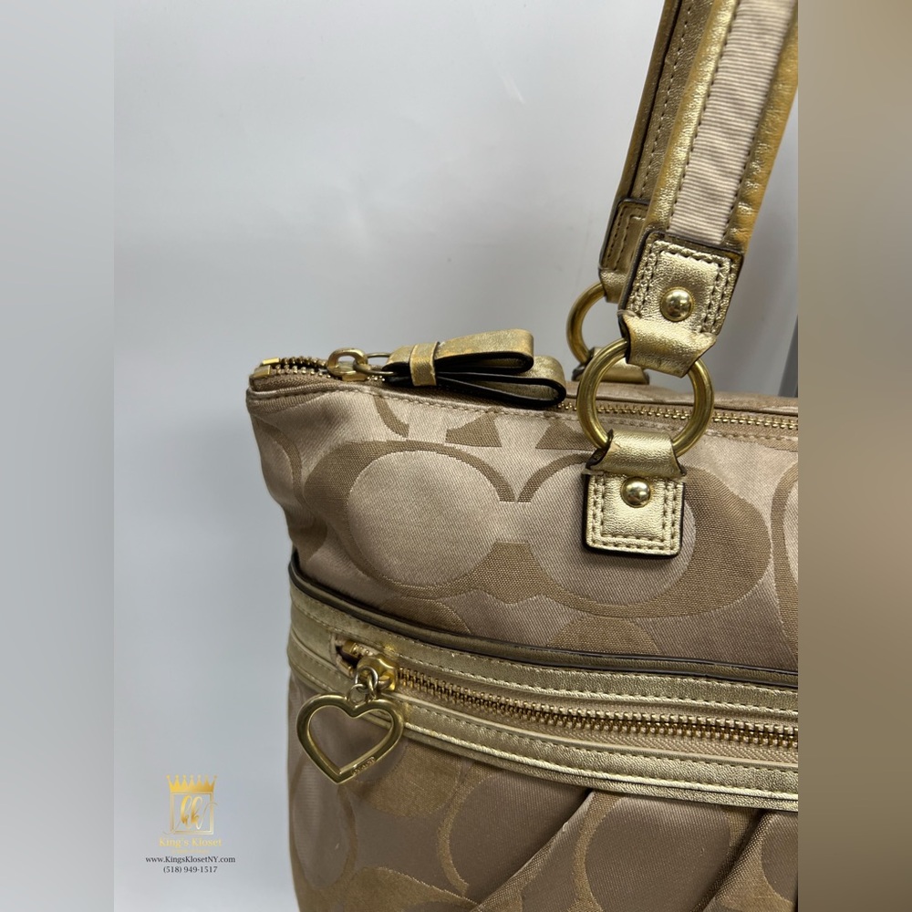 Coach Poppy Signature Shoulder Bag - Gem